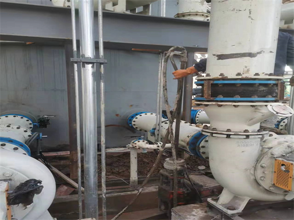 班玛设备基础沉降下沉注浆加固增加荷载